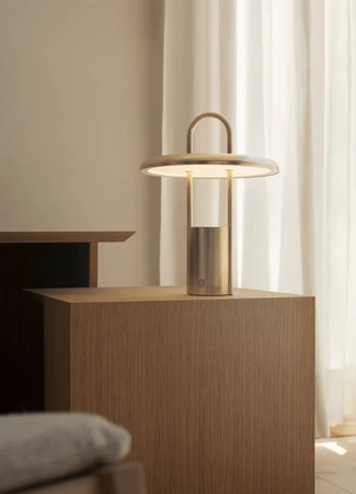Lampa LED Pier mosiądz Stelton