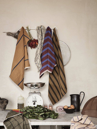 Ręcznik kuchenny Hale mustard navy ferm LIVING