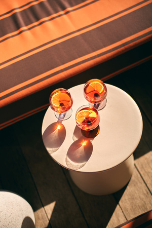 Kieliszek do wina typu Swirl niebieski Hk living