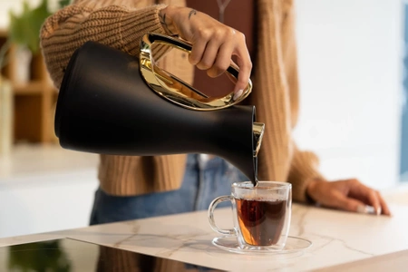 Termos z wkładem szklanym Alessia 1l czarno-złoty Vialli Design