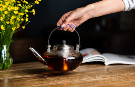 Ukryj Zaparzacz do herbaty 800 ml Eva złoty Vialli Design