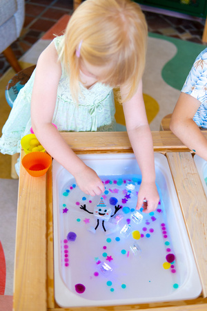 Glo Pals, Kostki sensoryczne świecące w wodzie Blair - zabawka kąpielowa, kolor turkusowy