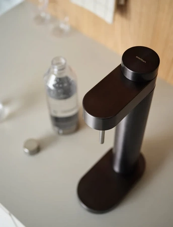 Saturator do wody Brus czarny Stelton