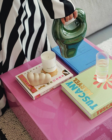 Lustrzany stolik blokowy różowy L HK living