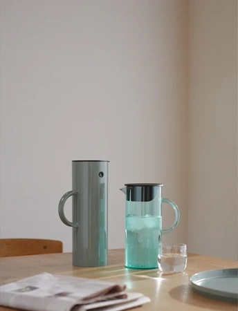 Dzbanek EM77 z pokrywką 1,5 l. dusty green Stelton