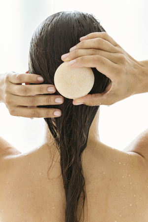 Szampon w kostce do włosów długich ~ LONG & SHINY Soap for globe