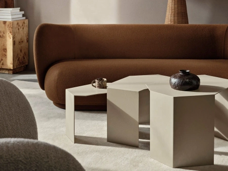 Zestaw stolików Shard kaszmirowy ferm LIVING