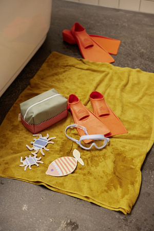 Kosmetyczka szary rekin + koralowy róż Sticky Lemon